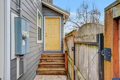 1050 Summer St NE, Salem, OR 97301 - Photo 28