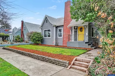 1050 Summer St NE, Salem, OR 97301 - Photo 2