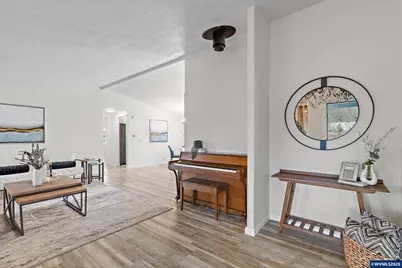 925 New Haven Dr NE, Salem, OR 97317 - Photo 6