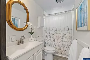 925 New Haven Dr NE, Salem, OR 97317 - Photo 18