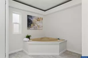 925 New Haven Dr NE, Salem, OR 97317 - Photo 26