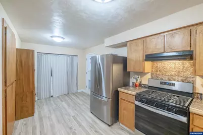 236 NW Walker Ln, Albany, OR 97321 - Photo 18