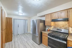 236 NW Walker Ln, Albany, OR 97321 - Photo 18