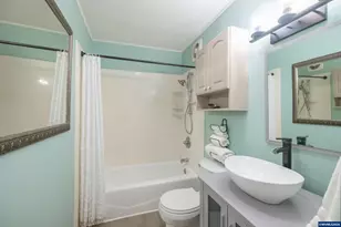 236 NW Walker Ln, Albany, OR 97321 - Photo 10