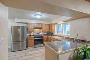 236 NW Walker Ln, Albany, OR 97321 - Photo 20