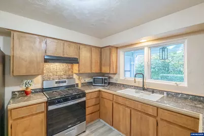 236 NW Walker Ln, Albany, OR 97321 - Photo 16