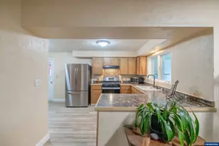 236 NW Walker Ln, Albany, OR 97321 - Photo 18