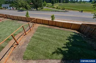 595 NE Evergreen Ave, Dallas, OR 97338 - Photo 10