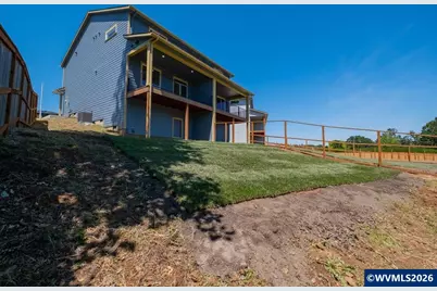 595 NE Evergreen Av, Dallas, OR 97338 - Photo 12
