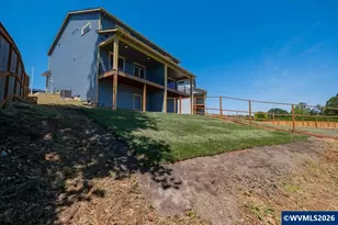 595 NE Evergreen Ave, Dallas, OR 97338 - Photo 12