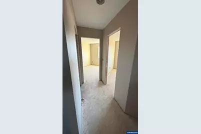 597 NE Evergreen Av, Dallas, OR 97338 - Photo 14