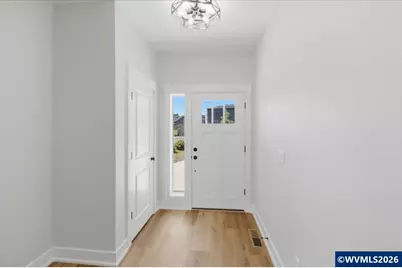 597 NE Evergreen Av, Dallas, OR 97338 - Photo 10