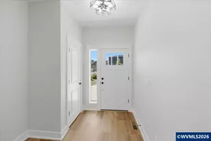 597 NE Evergreen Ave, Dallas, OR 97338 - Photo 10