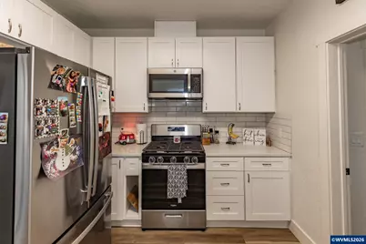 690 W Morton St, Lebanon, OR 97355 - Photo 10