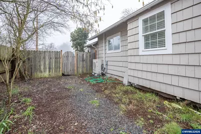 690 W Morton St, Lebanon, OR 97355 - Photo 30