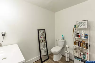 690 W Morton St, Lebanon, OR 97355 - Photo 16