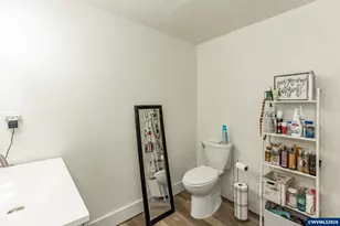 690 W Morton St, Lebanon, OR 97355 - Photo 16