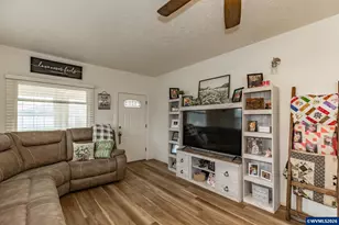 690 W Morton St, Lebanon, OR 97355 - Photo 18