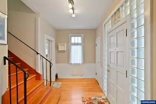 292 17th St SE, Salem, OR 97301 - Photo 8