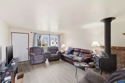 1247 1st Av, Sweet Home, OR 97386 - Photo 4