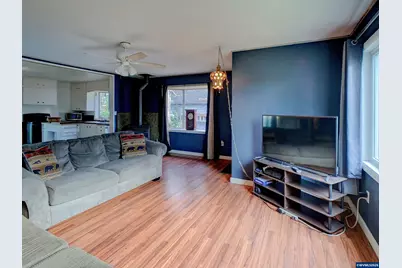 615 E Burnett St St, Stayton, OR 97383 - Photo 12