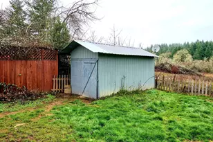 750 NE 5th St, Willamina, OR 97396 - Photo 32