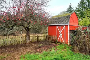 750 NE 5th St, Willamina, OR 97396 - Photo 28