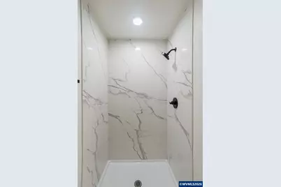 2762 Hoover Av NW, Salem, OR 97304 - Photo 28