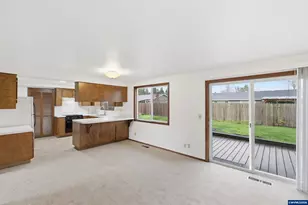 1937 Wimbledon Ct NW, Salem, OR 97304 - Photo 10