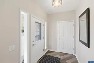 2765 Fort Hill Ave NW, Salem, OR 97304 - Photo 2