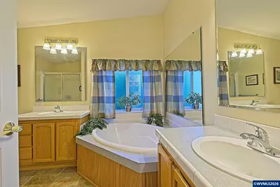 1630 Wallace #60 Rd NW, Salem, OR 97304 - Photo 16