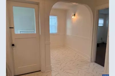 1630 Berry St SE, Salem, OR 97302 - Photo 8