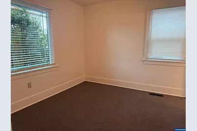 1630 Berry St SE, Salem, OR 97302 - Photo 16