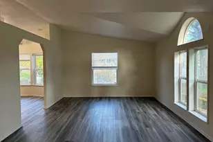 2000 Robins Lane SE, Salem, OR 97306 - Photo 4