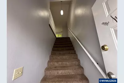 3027 NE D St, Salem, OR 97301 - Photo 4