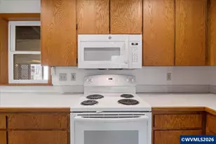 424 SW Augustus Dr, Dallas, OR 97338 - Photo 4