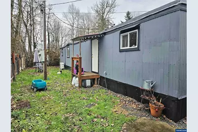1817 Vine St, Sweet Home, OR 97386 - Photo 18