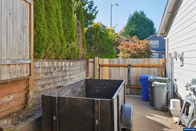 968 Eisenhower Dr NW, Salem, OR 97304 - Photo 42