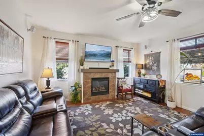 968 Eisenhower Dr NW, Salem, OR 97304 - Photo 10