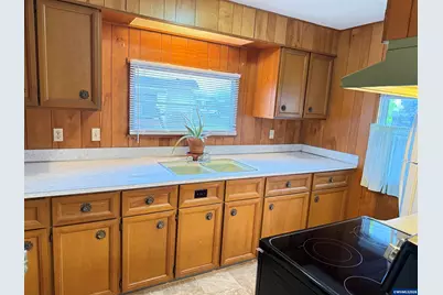 5545 43rd Wy NE, Salem, OR 97305 - Photo 6
