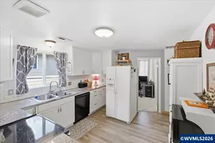 2295 Cedar St, Sweet Home, OR 97386 - Photo 10