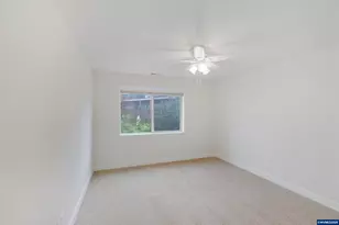 2697 Islander Ave NW, Salem, OR 97304 - Photo 42