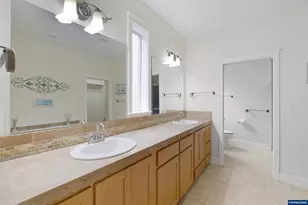 2697 Islander Ave NW, Salem, OR 97304 - Photo 22