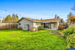 662 Wilson St, Woodburn, OR 97071 - Photo 18