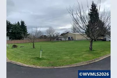 62 South Place Wy, Lebanon, OR 97355 - Photo 4