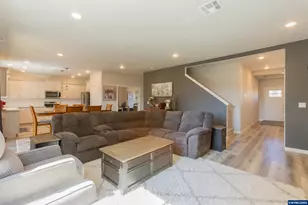 7173 SE Cheryl Ct, Corvallis, OR 97330 - Photo 4