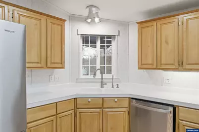 3326 Senecal Creek Dr, Woodburn, OR 97071 - Photo 16