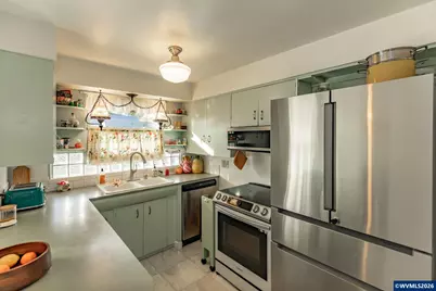 995 River St, Lebanon, OR 97355 - Photo 4