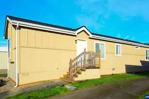 1999 Jansen Way, Woodburn, OR 97071 - Photo 2