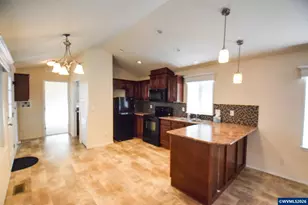 1999 Jansen Way, Woodburn, OR 97071 - Photo 6